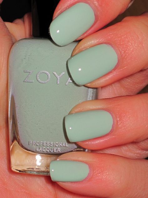 Pastel Green Nails Mint Green Nails With Accent Nail, Pastel Green Nail Polish, Gel Nails Mint Green, Pastel Mint Nails, Pastel Green Nails Design, Soft Green Nails, Pale Green Nails, Green Mint Nails, Spring Green Nails