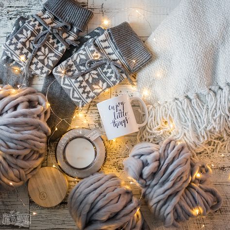 Cozy decor ideas for January Colors For January, January Winter Decor, January Decorating Ideas, January Vibes, January Aesthetic, Cozy Decor Ideas, January Decor, Faux Fur Stool, Winter Living Room