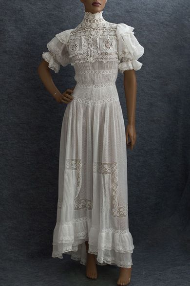 Edwardian dress White Muslin Dress, Edwardian White Dress, 1910s Dress, Edwardian Clothes, Edwardian Tea Dress, Halston Vintage, Tea Gown, 1900s Fashion, Edwardian Dress