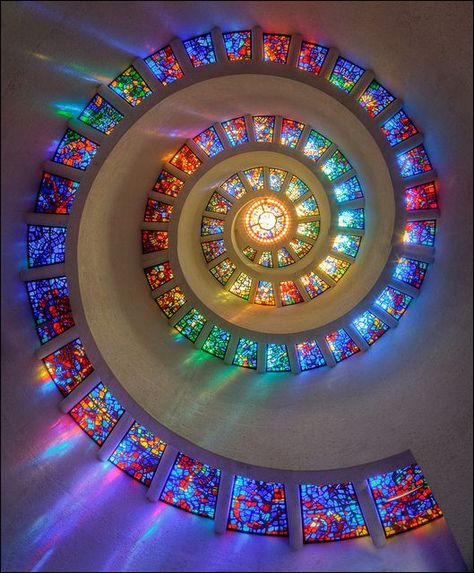 Stained Glass Installation, Glass Windows Ideas, Cool Stained Glass Ideas, Sky Light Window, Glass Stained Windows, Spiral Aesthetic, Stained Glass Ideas, Church Stained Glass Windows, Stain Glass Windows