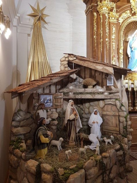 Nativity House, Christmas Nativity Scene Display, Christmas Crib Ideas, Nativity Scene Display, Christmas Crib, Nativity Stable, Diy Nativity, Jesus And Mary Pictures, Nativity Crafts