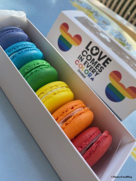 REVIEW! Rainbow Macaron Box at Disneyland Resort Pride Macarons, Rainbow Pastries, Rainbow Pastry, Colored Macarons, Rainbow Macaroons, Family Reunion Centerpieces, Rainbow Macarons, Rainbow Bread, Rainbow Snacks