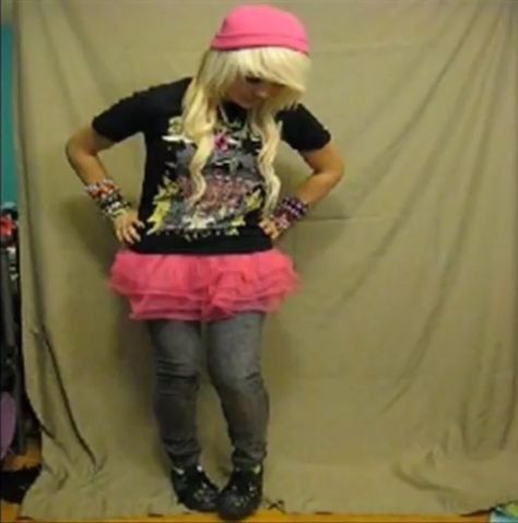 Ambrehhh Is Dead, Amber Katelyn Beale, Outfit Tour, Scene Girl Style, Kid Outfit, Scene Queen, Scene Makeup, Pink Beanie, Alt Clothes