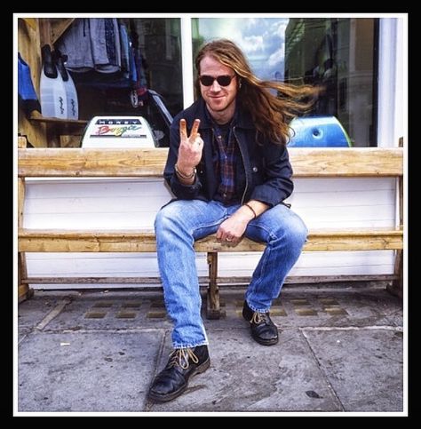 Happy Birthday  Mark Lanegan 🎈 📸  #marklanegan #screamingtrees #mm #tomsheehansarchive #hasselblad500cm #thestudbros #smudge Happy Birthday Mark, Screaming Trees, Hasselblad 500cm, Grunge Boys, Mark Lanegan, Mad Season, Mark Williams, Queens Of The Stone Age, Stone Age