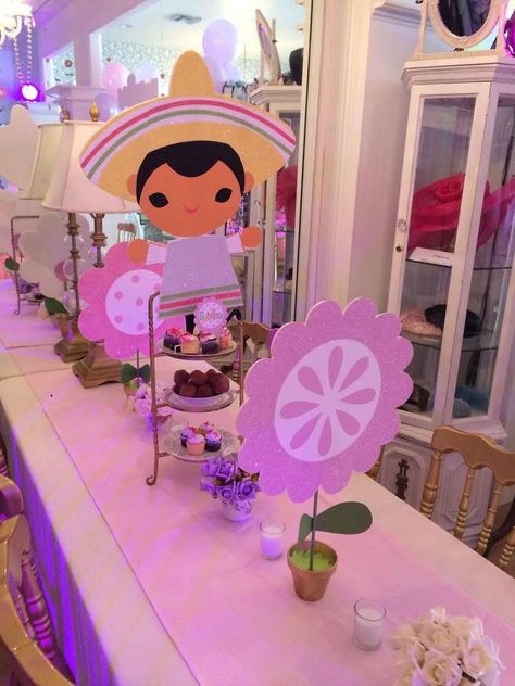 It's a small world Baby Shower Party Ideas | Photo 5 of 9 Disneyland Birthday, Travel Party Theme, Disney Birthday Party, Disney Theme Party, Disney Baby Shower, It's A Small World, Baby Shower Party Ideas, Shower Party Ideas, World Party