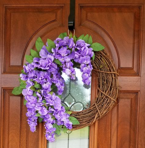 Wisteria Wreath, Purple Wreaths, Moon Wreaths, Wisteria Flowers, Purple Wisteria, Purple Wreath, Flowers Wreath, Wreaths Ideas, Grapevine Wreaths