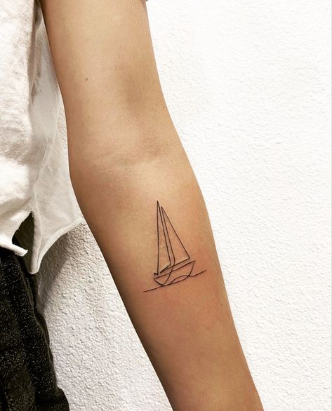 Single Line Boat Tattoo, Boat Silhouette Tattoo, Sailboat Sunset Tattoo, Geometric Sailboat Tattoo, Sailing Boat Tattoo Simple, Fine Line Ship Tattoo, Sailboat Tattoo For Women, Fine Line Sail Boat Tattoo, Minimalist Boat Tattoo