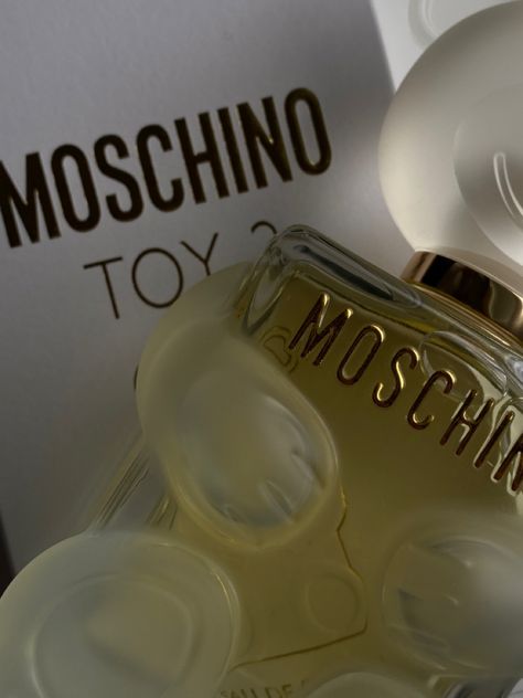 Moschino Aesthetic, Dollette Core, Moschino Perfume, Success Motivation, Pinterest Marketing, City Lights, Makeup Routine, Moschino, Perfume Bottles