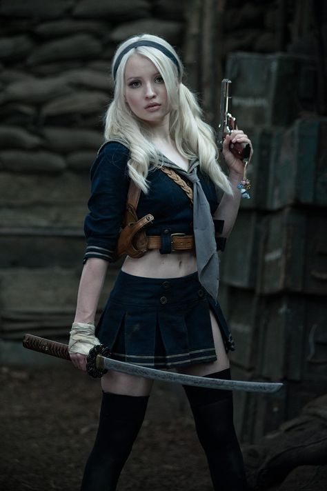 Babydoll from "Sucker Punch". Oh my GOD <3 Babydoll Sucker Punch, Emily Browning, Jessica Nigri, Sucker Punch, 인물 사진, Anime Cosplay, Gi Joe, Outfits Aesthetic, Halloween Outfits