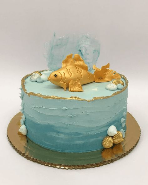 Goldfish Cake Design Images (Goldfish Birthday Cake Ideas) Goldfish Cake, Fish Cake Birthday, Cake Design Images, Marvel Cake, Baker Cake, Cake Designs Images, Golden Fish, Animal Cakes, Birthday Cake Ideas