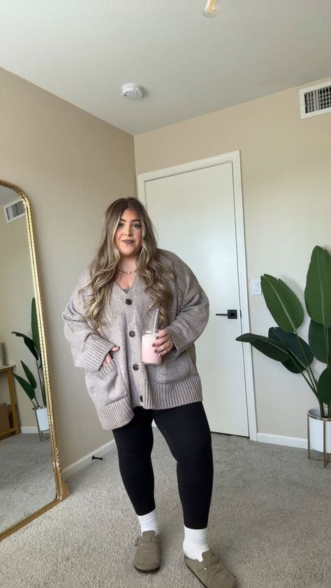 Casual Weekday Outfit, Plus Size September Outfits, Midsize Cardigan Outfit, Maurice’s Outfits, Midsize Cozy Outfits, Diy Fall Clothes, Midsize Fashion Winter Casual, Plus Size Fall Outfit 2024, Mountain Fall Outfits