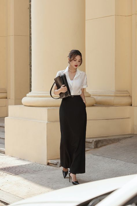 Short Buttoned Sheer Blouse - Customize / White White Short Sleeve Button Up Outfit, Short Sleeve Button Up Outfit, White Blouse Outfit Classy, Woman Aesthetic Outfit, Blouse Outfit Classy, Women Blouses Fashion Classy, Italian Woman Aesthetic, White Blouse Outfit, Essential Wardrobe Pieces