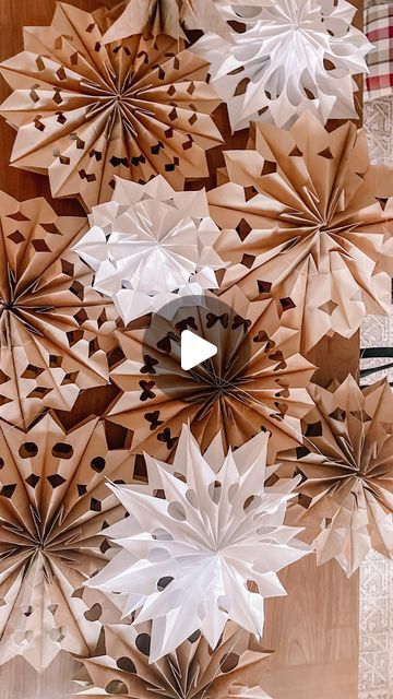 Paper Bag Snowflakes Video, Lunchbag Snowflake, Paper Sack Snowflake, Paperbag Snowflakes Diy, Paper Bag Snowflakes Diy, Paperbag Snowflakes, Paper Bag Snowflakes, Bag Snowflakes, Paper Bag Flowers