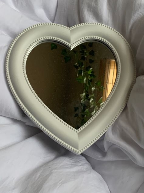 Green Heart Mirror, Heart Mirror Green, Heart Mirror Wall Decor, Aesthetic Small Mirror, White Heart Mirror, Heart Mirror Aesthetic, Cute Mirrors, Stair Design Ideas, Stairs Decoration