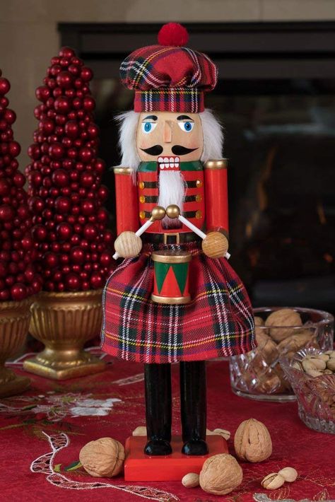 Any Scott’s out there? Check out this traditional Scottish wooden nutcracker. Such great detail on his drum and plaid kilt. Scottish Nutcracker, Scottish Christmas Decorations, Scottish Nursery, Nutcracker Aesthetic, Scottish Christmas, German Nutcrackers, Nutcracker Sweet, Winter Christmas Scenes, Christmas Tartan