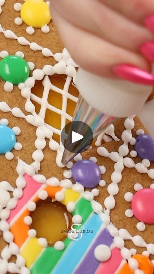 Gingerbread House Parties, Cupcake Shop, House Parties, Cupcake Shops, Cute Candy, Gingerbread Houses, Icing Cookies, Royal Icing Cookies, Flameless Candle