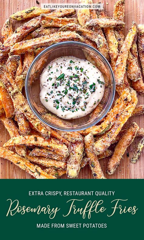 Sweet Potato Recipes Fries, French Fries Recipe, Truffle Fries, Restaurant Dishes, Vegan Living, Potato Fries, New Cookbooks, Potato Dishes, Sweet Potato Recipes