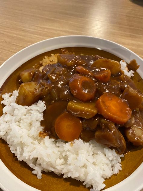 Japanese Beef Curry, Japanese Curry Rice, Curry Food, Japanese Breakfast, Japanese Beef, Meat And Vegetables, Japanese Curry, Curry Rice, Beef Curry