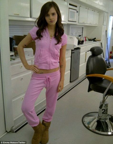 Emma Watson shared a picture of herself in character as Nicki on the set of new movie The Bling Ring on her Twitter page Bling Ring Emma Watson, Alexis Neiers, Alex Watson, Marissa Cooper, Lucy Watson, Emma Watson Belle, Pink Tracksuit, Juicy Couture Tracksuit, The Bling Ring