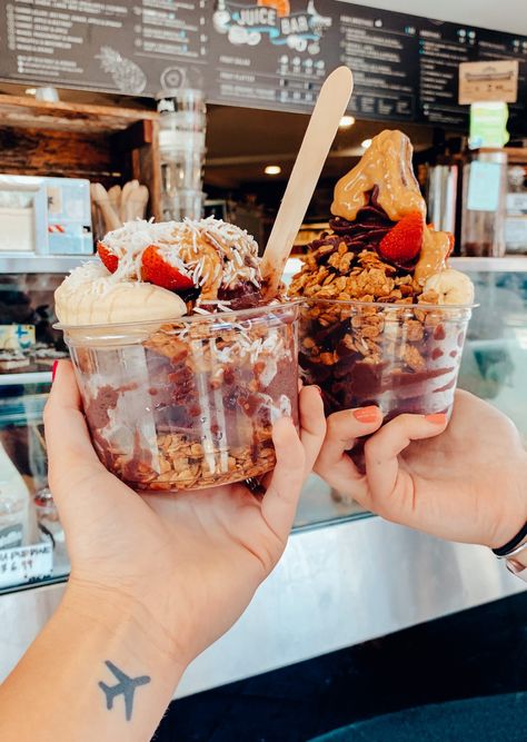 Acai bowls from Fruitologist in Sydney, Australia Food In Australia, Acai Bowl Cafe, Acai Food Truck, Acai Bowl Aesthetic, Independent Travel Agent, Food Australia, Sydney Trip, Acai Recipes, Açai Bowls