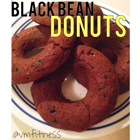 healthy donuts Carb Less Meals, Protein Donuts, Healthy Donuts, Recipes Gluten Free, Doughnut Recipe, Donut Recipes, Protein Snacks, Chocolate Cupcakes, Black Bean