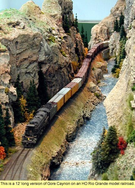 Model Train Table, N Scale Model Trains, Garden Railroad, Ho Model Trains, Train Model, Garden Railway, Hobby Trains, Train Table, N Scale Trains