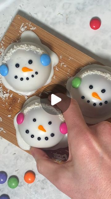 Craft Factory on Instagram: "A melted snowman isn't sad, it's delicious! 😋 #christmas #chocolate #recipe" Melted Snowman Christmas Card, Melted Snowman Brownies, Melted Snowman Cupcakes, Melted Snowman Craft, Snowman Chocolate, Bar Desserts, Craft Factory, Melting Snowman, Melting Snowmen