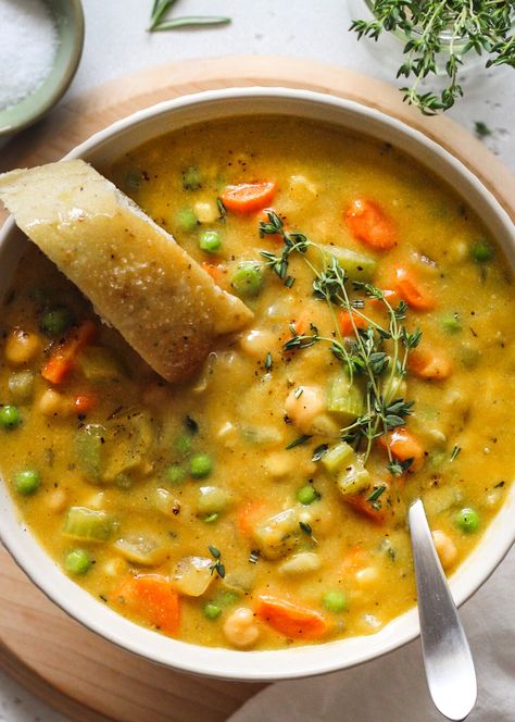 Creamy Vegetable Soup, Vegetable Soup Recipes, Vegetarian Soup, Delicious Bread, Creamy Soup, Vegan Soup, Easy Soups, Easy Soup Recipes, Vegetable Soup