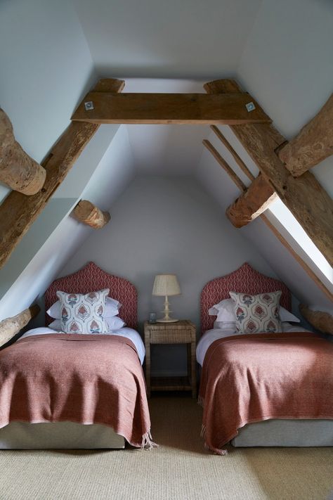 Isabella Worsley turns a Cotswold cottage into a generous family home | House & Garden Bedroom In Attic, Top Floor Bedroom, Twin Bedroom Ideas, Attic Bed, Cotswold House, Cotswold Cottage, Childrens Bathroom, Attic Flooring, Paint And Paper Library