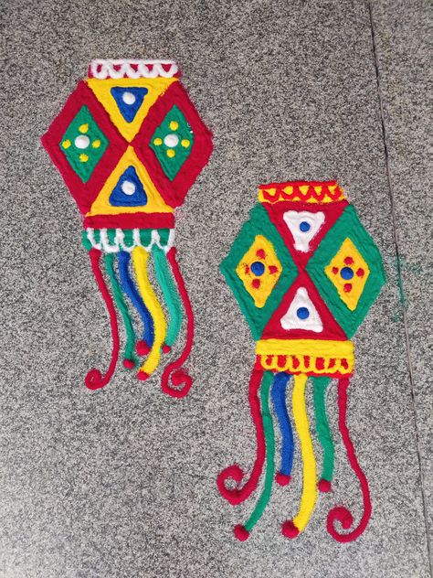 This is a creative, simple and unique rangoli design of lanterns to brighten up diwali Diwali Rangoli Designs Unique, Lantern Diwali, Easy Diwali Rangoli, Diwali Rangoli Designs, Unique Rangoli, Rangoli Simple, Rangoli Designs Diwali, Diwali Rangoli, Easy Rangoli Designs