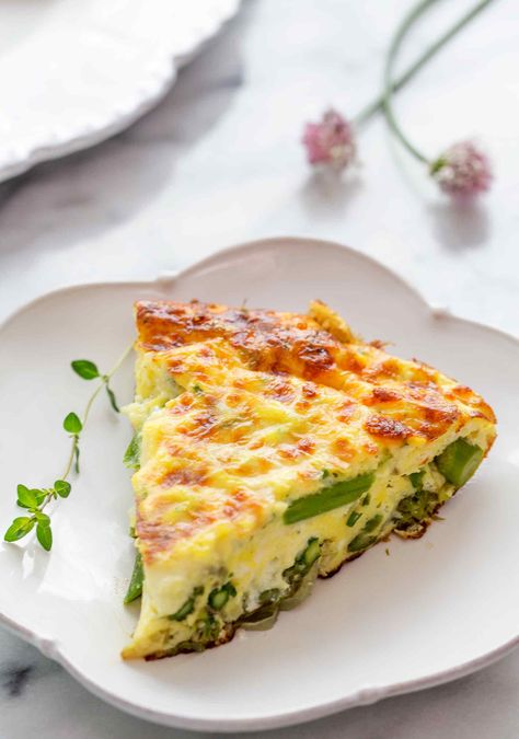 Ricotta Frittata, Easy Asparagus, Asparagus Frittata, Quiche Recipes Easy, Frittata Recipe, Spring Brunch, Frittata Recipes, Quiche Recipes, Simply Recipes