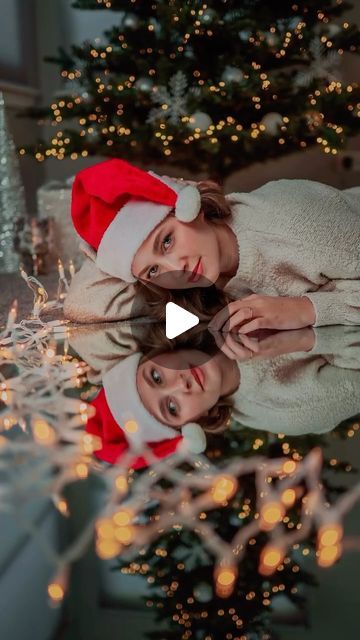 Christmas Photo Ideas At Home, Pictures With Christmas Lights, Christmas Picture Ideas For Family, Family Xmas Photos Ideas, Easy Christmas Photoshoot Ideas, Christmas Photo Poses, Christmas Pictures At Home, Christmas Shoot Ideas, Xmas Photoshoot Ideas