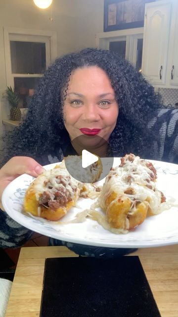 Damaris S on Instagram: "Canoas, Sweet plantain boat #recetas #canoas #sweetplantains #cheeserecipes #yum #canoas #quickdinners" Puerto Rican Dishes, Puerto Rican, Cheese Recipes, Quick Dinner, Boats, On Instagram, Instagram