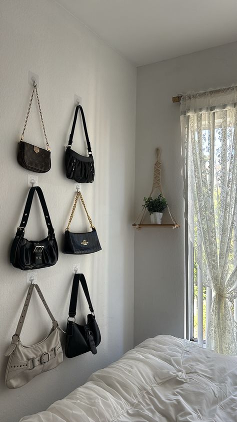 Bedroom Rack Ideas, Purse Shelves Display On Wall, Wall Purse Organization, Purse Holder For Room, Bag Shelf Display Bedroom, Bag Hanging Ideas, Black And White Aesthetic Room Decor, Minimalist Room Ideas Small Spaces, Purse Wall Display