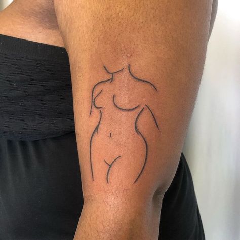 Figure Tattoo, Hip Tattoos Women, Black Girls With Tattoos, Silhouette Tattoos, Tattoos For Black Skin, Dope Tattoos For Women, Stylist Tattoos, Classy Tattoos, Arm Tattoos For Women