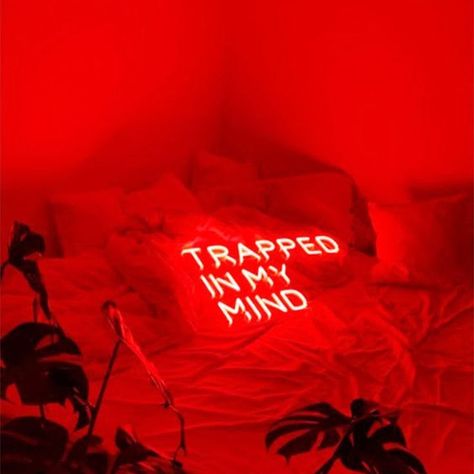 A neon red sign that reads "Trapped In My Mind". Red Wall Collage, Trapped In My Mind, Pictures Room Decor, Aesthetic Photo Collage, Room Decor Art, Boujee Aesthetic, Wall Collage Kit, Red Sign, Neon Red