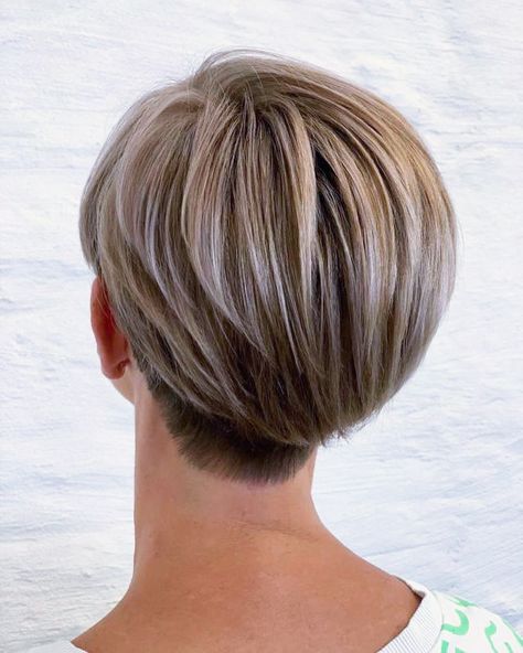 Angled Pixie Bob, Short Bob Shaved Back Undercut, Stacked Bob Shaved Back Undercut, Ear Length Bob With Undercut, Short Bob With Undercut And Bangs, Bob With Shaved Back, Platinum Stacked Bob, Subtle Undercut Women Bob, Undercut Bob