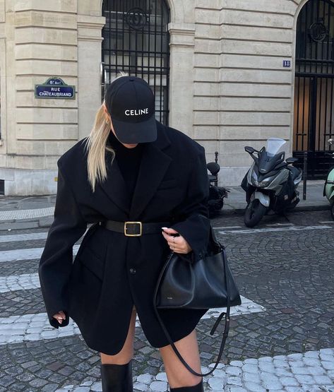 Celine Hat, Celine Outfit, Rad Hourani, Rei Kawakubo Comme Des Garcons, Hat Outfit, Gareth Pugh, Classy Chic, Business Fashion, Fitness Inspo