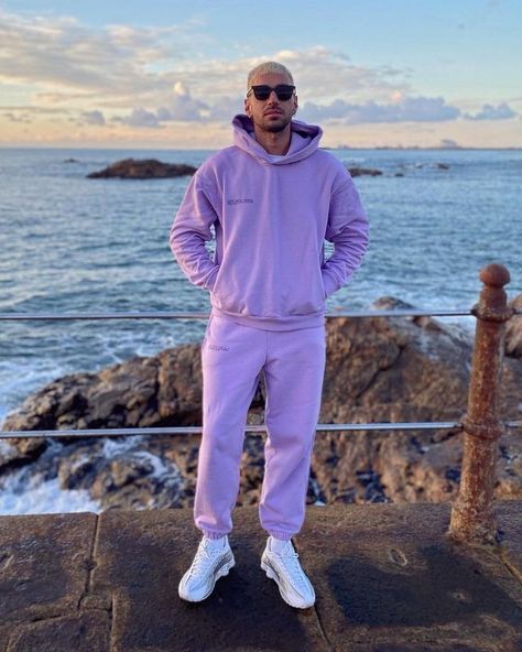 Sweats Outfit Men, Purple Monochrome Outfit, Yacht Outfit, Sweat Suits Outfits, Mens Sweat Suits, Cute Sweatpants Outfit, Cute Sweatpants, Trendy Boy Outfits, Men Tracksuit