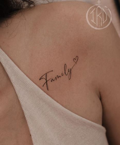 Tato Family, Family First Tattoo, Tattoo For Boyfriend, Small Matching Tattoos, Simple Tattoos For Women, Mommy Tattoos, Taurus Tattoos, Text Tattoo, Wrist Tattoos For Women