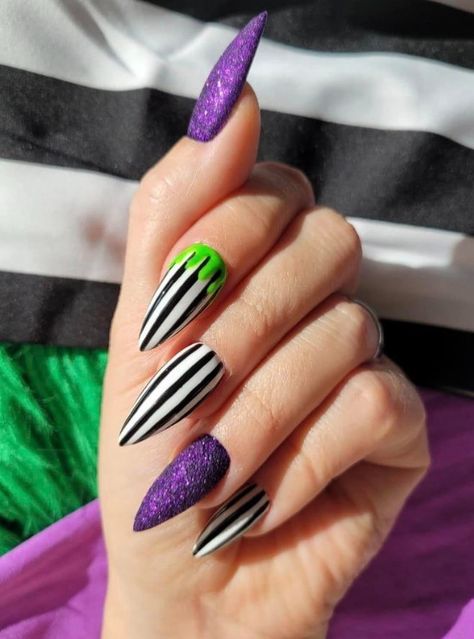 (20+) Facebook Beetlejuice Toenails, Beetle Juice Nail Art, Beetlejuice Inspired Nails, Bright Halloween Nails, Freddy Nails, Bettle Juice Nail Ideas, Beetlejuice Nails Short, Simplicity Nails, Beetlejuice Nails Acrylic