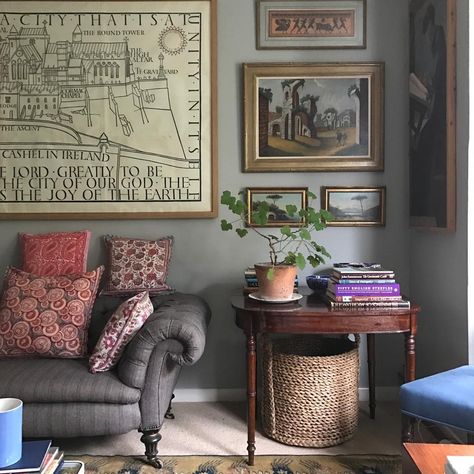 george-saumarez-smith-architect-6 Ben Pentreath, Gray Walls, A Living Room, Front Room, Eclectic Decor, Sitting Room, Interior Design Inspiration, Decor Interior Design, My Dream Home