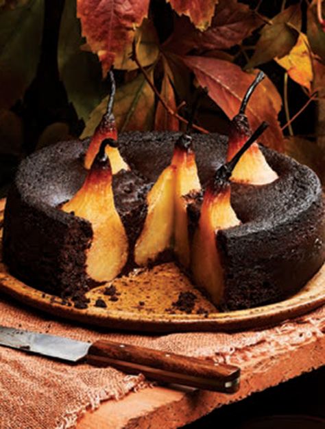 Chocolate Fall Desserts, Poached Pears Dessert, Pear And Chocolate Cake, Poached Pears Recipe, Recipes Deserts, Pear Dessert, Springform Pan Cake, Delish Desserts, Pear Cake