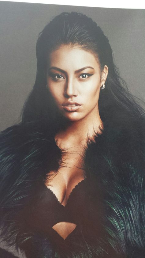 Ashley Callingbull Marriage Photography, Canadian Models, African Diaspora, Native American Indians, American Indian, American Women, Picture Perfect, Native American, Actresses