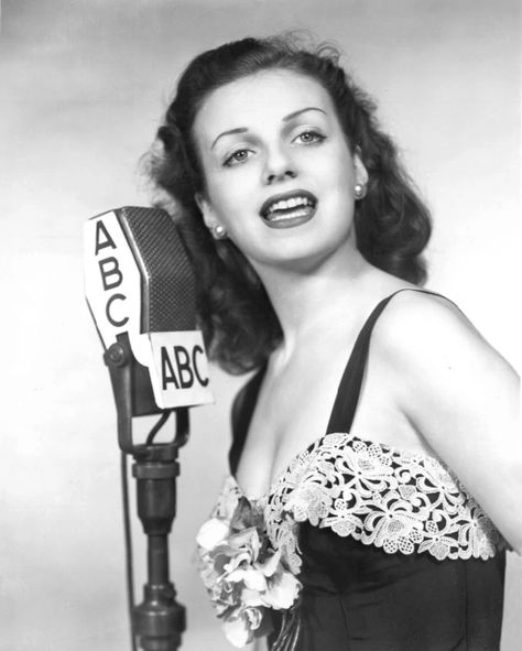 Ilene Woods | Disney Wiki | Fandom Mystical Makeup, Ilene Woods, Pretty Portraits, Big Band Jazz, Portsmouth New Hampshire, Nostalgic Pictures, Disney Wiki, Solo Music, Historic Photos