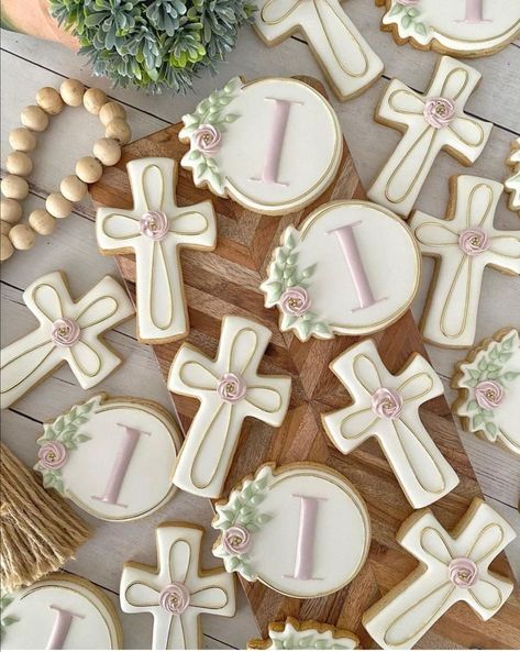 Christening Themes Girl, Baptism Cookies Girl, Cookies Bautismo, Bautizo Ideas Girl, Christening Cookies, Cross Cookies, Baptism Cookies, Primera Comunion Ideas, First Communion Decorations