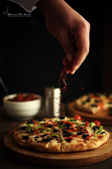 Food Photo Shoot Ideas, Pizza Food Styling, Pizza Product Photography, Pizza Photoshoot Ideas, Pizzeria Photography, Pizza Photography Food Styling, Pizza Restaurant Aesthetic, Pizza Photography Ideas, Food Photography Pizza