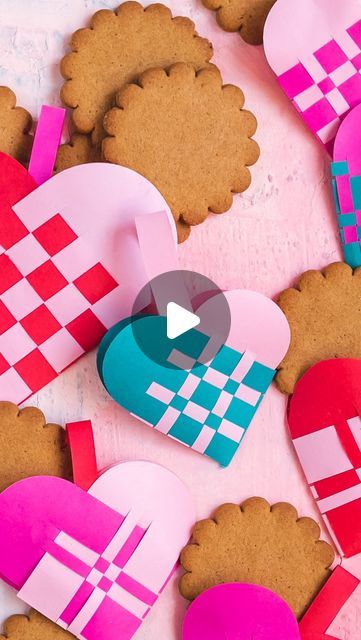 2,801 likes, 24 comments - houselarsbuilt on December 23, 2022: "We got some follow up questions about how to make the traditional Danish woven hearts so I decide..." Danish Paper Hearts, Danish Hearts Template, Valentines Day Crafts For Adults, Danish Heart, Heart Christmas Ornaments, Swedish Christmas, Heart Template, Christmas Hearts, December 23