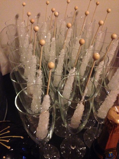 Rock candy in champagne flutes Rock Candy Champagne, Candy Centerpiece, Hawaiian Party Decorations, Magic Party, Winter Wonderland Baby Shower, Candy Drinks, Blue Candy, Hawaiian Party, Wedding Color Palette