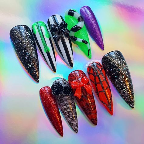 💗☀️ NAILS NEED TO BE EXPOSED TO SUNLIGHT/UV LIGHT TO ACTIVATE GLOW - glow time varies depending on light exposure ☀️💗 💚in this set, only the green is glow in the dark💚 🕷️🕸️ If you would like a set of either the Beetlejuice or Lydia designs only, message me and I'd be happy to do that for you! 🕸️🕷️ Reusable, custom, handmade press on nails made from quality products. Purchase will include instructions for application and removal, as well as 1 application kit, which includes: - 1 cuticle stick - 1 nail file - 1 buffing block - 2 alcohol wipes - 1 nail glue (not included in international orders) - 1 sheet of adhesive tabs [ONLY 1 COMPLEMENTARY APPLICATION KIT PER ORDER - ADDITIONAL KITS ARE AVAILABLE FOR PURCHASE] No returns -- No exchanges Cancelation must be within 24 hours of purch Ongles Goth, Horror Nails, Halloween Acrylic Nails, Cute Halloween Nails, Holiday Nail Designs, Goth Nails, Glow Nails, Really Cute Nails, Dark Nails